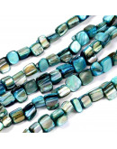 Concha de mar. Rectangular. Azul. 8x8 milímetros. 1 mm perforación. 40 unidades hilo (aproximado).