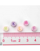 Letra varios colores. Moneda varios colores. 7 mm diámetro. 2 mm perforación. 100 uds (aprox.)