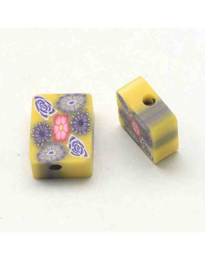 Flores. Rectángulos. Varios colores. 13x10x4 milímetros. 2 mm perforación. 10 unidades. Flores. Rectángulos. Varios colores. 13x10x4 milímetros. 2 mm perforación. 10 unidades.
