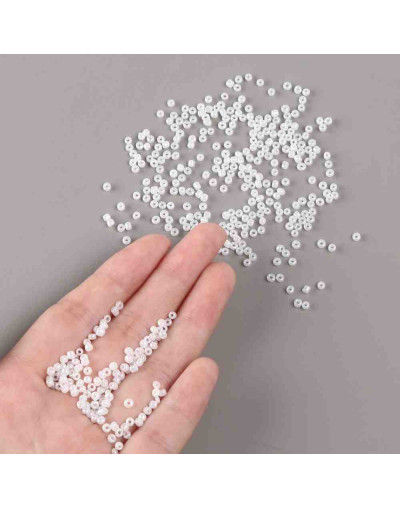 Chaquira. Color Sólido Ceylan. WHITE.  2 mm. 1 mm perforación. 40 gramos (2600 uds aprox)