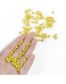 Chaquira. Color sólido. YELLOW. 4 milímetros.1,50 mm perforación. 40 gramos (390 uds. aprox.)