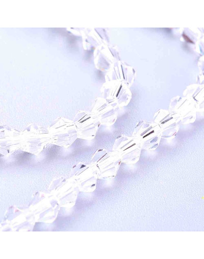 Bi-Cono. Cristal. 4x4 milímetros. 1 mm perforación. 104 unidades hilo (aproximado).