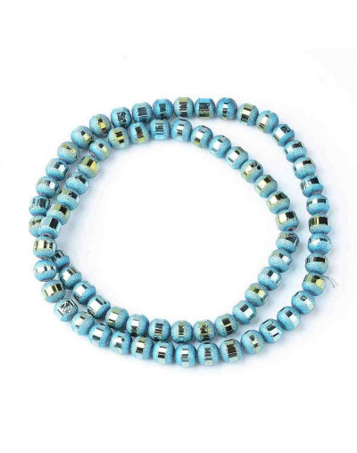 Opaco y brillante. Celeste y plateado verde. 4,5 milímetros. 1 mm perforación. 100 uds hilo (aprox) 