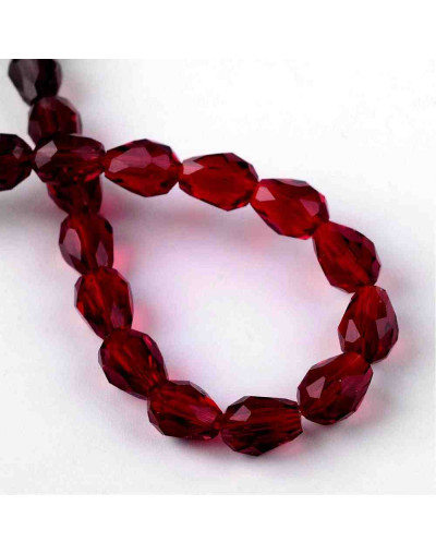 Gota faceteada. Rojo vino. 8x6 milímetros. 1 mm perforación. 70 unidades hilo (aproximado).