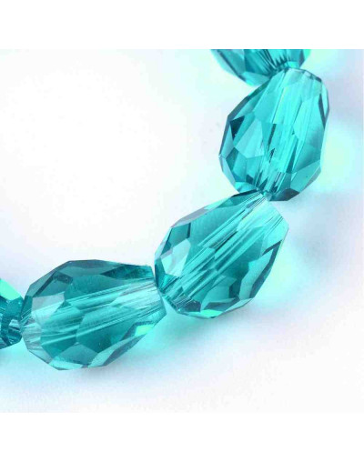 Gota faceteada. Celeste. 8x6 milímetros. 1 mm perforación. 70 unidades hilo (aproximado).