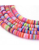 Discos. Varios colores. 6 milímetros diámetro. 1 mm grosor. 1 mm perforación. 380~400 uds hilo.