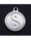 Yin-Yang. Acero inoxidable. Color plata antigua.14x12x1 mm.. 1,2 mm perforación. 1 unidad Yin-Yang. Acero inoxidable. Color plata antigua.14x12x1 mm.. 1,2 mm perforación. 1 unidad