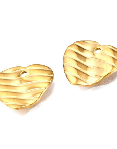 Corazón Twist. Acero inoxidable. Color dorado. 12x13x1,5 milímetros. 1,4 mm perforación. 2 unidades.