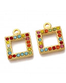 Cuadrado. Acero inoxidable+Rhinestone. Color dorado. 16x13x2 milímetro. 1,6 mm perforación. 1 unidad Cuadrado. Acero inoxidable+Rhinestone. Color dorado. 16x13x2 milímetro. 1,6 mm perforación. 1 unidad
