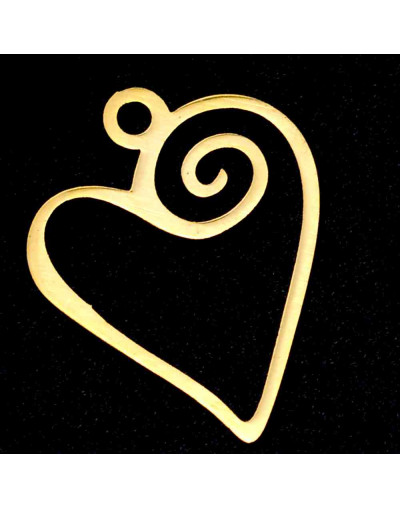 Corazón. Acero inoxidable. Color dorado. 17x13x1 milímetro. 1,5 mm perforación. 1 unidad.