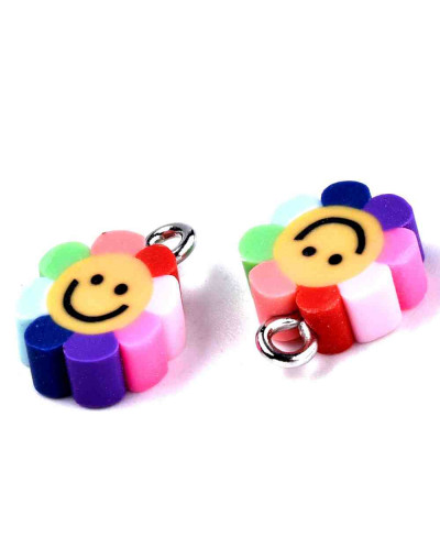Flor + Smile. Multicolor. Polímero + aleación. 13x10x3 mm. 1,8 mm agujero. 10 unidades