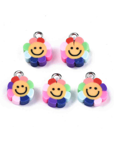 Flor + Smile. Multicolor. Polímero + aleación. 13x10x3 mm. 1,8 mm agujero. 10 unidades