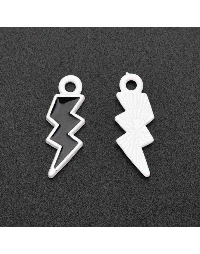 Rayo. Aleación de cobre y esmalte. 27x7 milímetros. 1,80 mm perforación. 4 unidades