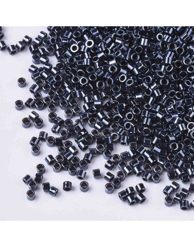 FGB Delica. Color: METALLIC PRUSSIAN BLUE. 1,5x1 mm. 0,8 mm perforación. 10 gr (2000 uds aprox).