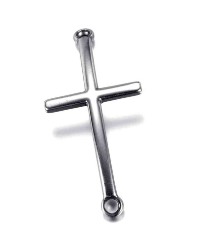 Cruz. Acero inoxidable. Color plateado 49x22x2,5 milímetros. 3 mm perforación. 1 unidad.