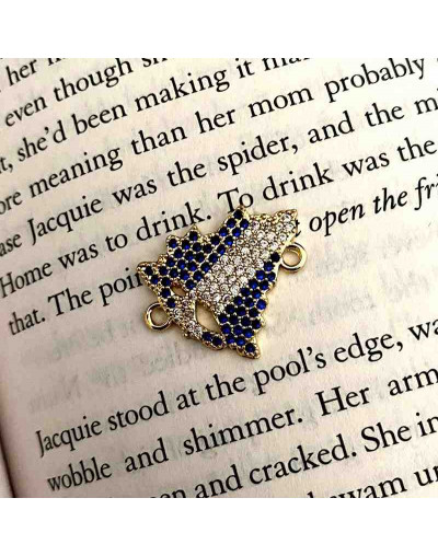 Mapa Nicaragua/Bandera. Aleación+Zirconia. Baño 18K Gold. 20x18x2,5 mm. 2 mm perforación. 1 unidad.