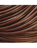 Cuero natural. Color Café. 2 milímetros de grosor. 2 metros.