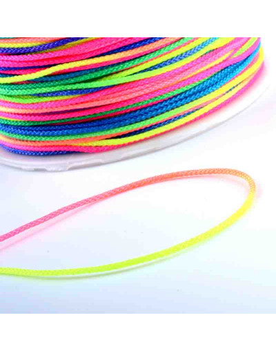 Cordón de nylon. 1 milímetro grosor. Multicolor. 80 metros. 1 cono. Cordón de nylon. 1 milímetro grosor. Multicolor. 80 metros. 1 cono.