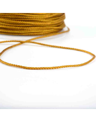 Cordón de nylon. 1 milímetro grosor. Color GOLD. 80 metros. 1 cono. Cordón de nylon. 1 milímetro grosor. Color GOLD. 80 metros. 1 cono.