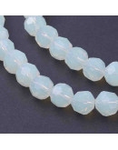 Opalina. Faceteada. 08 mm diámetro. 1 mm perforación. 70 unidades hilo (aproximado)