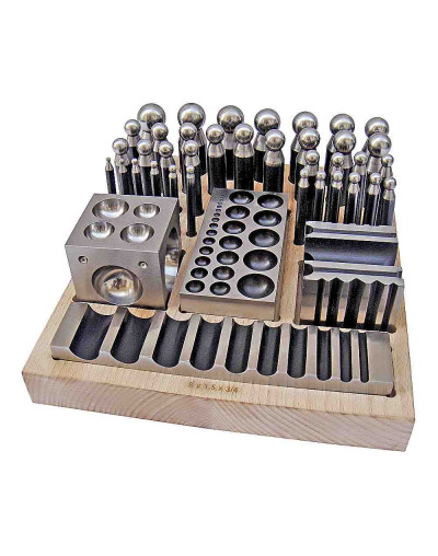 Embutidora. 40 piezas. Acero. Base madera. 1 set. Embutidora. 40 piezas. Acero. Base madera. 1 set.