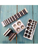 Embutidora. 40 piezas. Acero. Base madera. 1 set. Embutidora. 40 piezas. Acero. Base madera. 1 set.