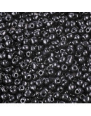 Chaquira. Color sólido. BLACK. 4 milímetros.1,50 mm perforación. 40 gramos (390 uds. aprox).
