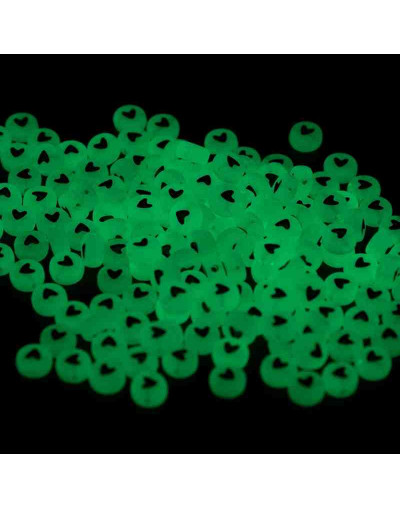 Corazón negro sólido. Moneda fluorescente. 7 mm diámetro. 1,5 mm perforación. 100 uds aprox.