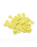 Discos. Color amarillo. 4 milímetros diámetro. 1 mm grosor. 1 mm perforación. 380~400 uds hilo.