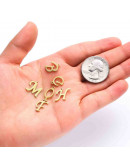 Set Abecedario. Acero inoxidable. Color dorado. 10 a 14 mmx1 mm. 1 mm perforación. 1 set 26 pcs Set Abecedario. Acero inoxidable. Color dorado. 10 a 14 mmx1 mm. 1 mm perforación. 1 set 26 pcs