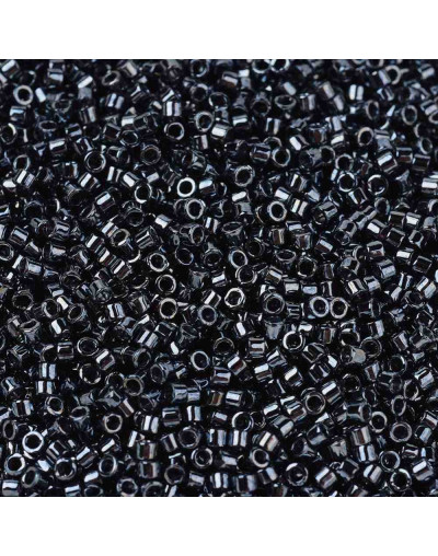 MIYUKI Delica. Color: GUNMETAL. 1,3x1,6 mm (11/0). 0,8 mm perforación. 10 gramos (2000 uds aprox).