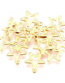 Estrella (calada). Acero inoxidable. Color dorado. 14,5x12,5x0,8 mm. 1,2 mm perforación. 2 unidades Estrella (calada). Acero inoxidable. Color dorado. 14,5x12,5x0,8 mm. 1,2 mm perforación. 2 unidades