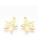 Estrella (calada). Acero inoxidable. Color dorado. 14,5x12,5x0,8 mm. 1,2 mm perforación. 2 unidades Estrella (calada). Acero inoxidable. Color dorado. 14,5x12,5x0,8 mm. 1,2 mm perforación. 2 unidades