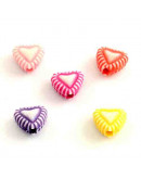 Corazón (1). Varios colores. 7,5x8x4 milímetros. 2 mm perforación. 100 unidades aproximado.