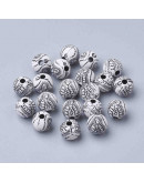 Religión: Virgen María. Esfera blanca. 8 milímetros diámetro. 2 mm perforación. 50 uds aproximado.