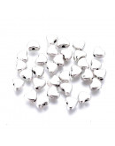 Corazón (2). Aleación de cobre. Color plata antigua. 6x5x5 mm. 1 mm perforación. 20 unidades.