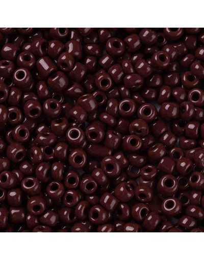 Color Sólido. COCONUT BROWN. 4 milímetros.1,50 mm perforación. 40 gramos. 390 uds. aprox.