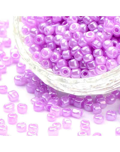 Color Sólido Ceylon. VIOLET (1). 4 milímetros.1,50 mm perforación. 40 gramos. 390 uds. aprox.