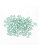 Color Sólido Lustrado. WHITE. 4 milímetros.1,50 mm perforación. 40 gramos. 390 uds. aprox.