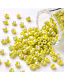 Color Sólido Lustrado. YELLOW. 4 milímetros.1,50 mm perforación. 40 gramos. 390 uds. aprox.