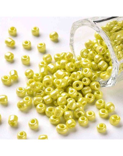 Color Sólido Lustrado. YELLOW. 4 milímetros.1,50 mm perforación. 40 gramos. 390 uds. aprox.