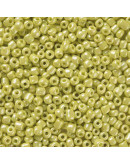 Color Sólido Lustrado. YELLOW. 4 milímetros.1,50 mm perforación. 40 gramos. 390 uds. aprox.