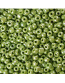 Color Sólido Lustrado. GREEN YELLOW. 4 milímetros.1,50 mm perforación. 40 gramos. 390 uds. aprox.