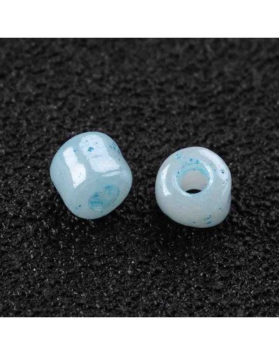 Color Sólido Ceylon. PALE TURQUOISE. 4 milímetros.1,50 mm perforación. 40 gramos. 390 uds. aprox.