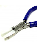Pinza plana nylon. Designs Wire. Acero inoxidable. 140 milímetros. Incluye repuesto. 1 unidad. Pinza plana nylon. Designs Wire. Acero inoxidable. 140 milímetros. Incluye repuesto. 1 unidad.