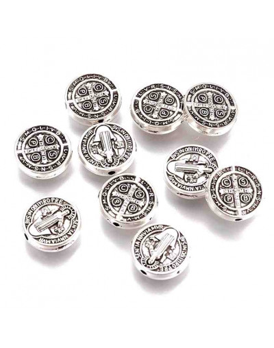 San Benito. Aleación de cobre. Color plata antigua. 10x10x2,4 mm. 1,2 mm perforación. 2 unidades