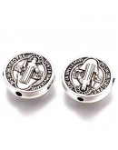 San Benito. Aleación de cobre. Color plata antigua. 10x10x2,4 mm. 1,2 mm perforación. 2 unidades