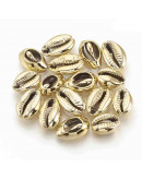 Concha de mar. Torito. Electroplateado. Color dorado. De 15 a 18 mm. Sin perforación. 4 unidades.