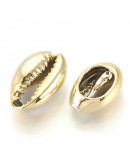 Concha de mar. Torito. Electroplateado. Color dorado. De 15 a 18 mm. Sin perforación. 4 unidades.