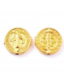 San Benito. Aleación de cobre. Color oro antiguo. 10x10x2,4 mm. 1,2 mm perforación. 2 unidades